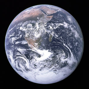 300px-the_earth_seen_from_apollo_17.jpg
